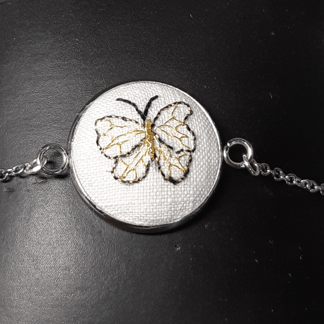 Bracelet papillon doré