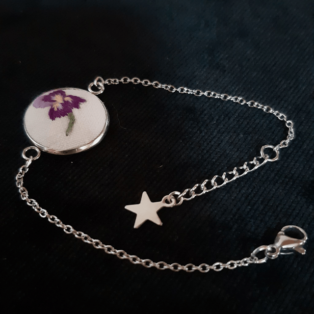 Bracelet fleur de pensée